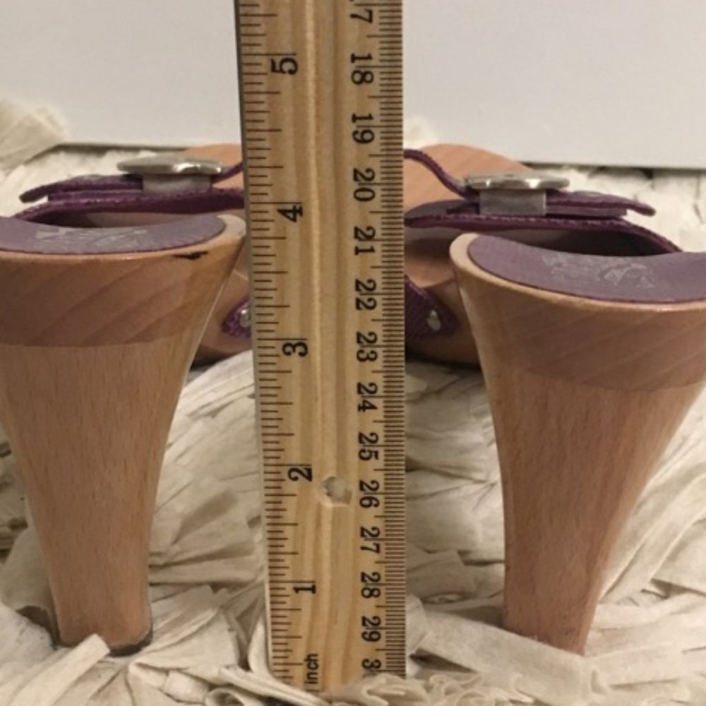 Salvatore Ferragamo Heels (run small) - Picture 5 of 5